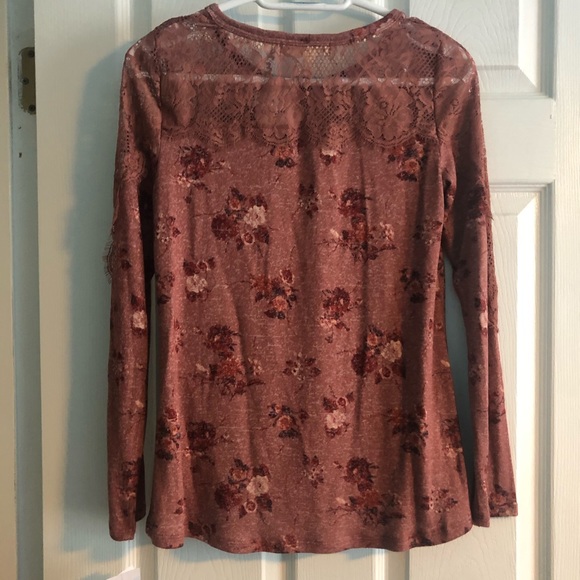 Jolt Floral Blouse - Picture 2 of 4